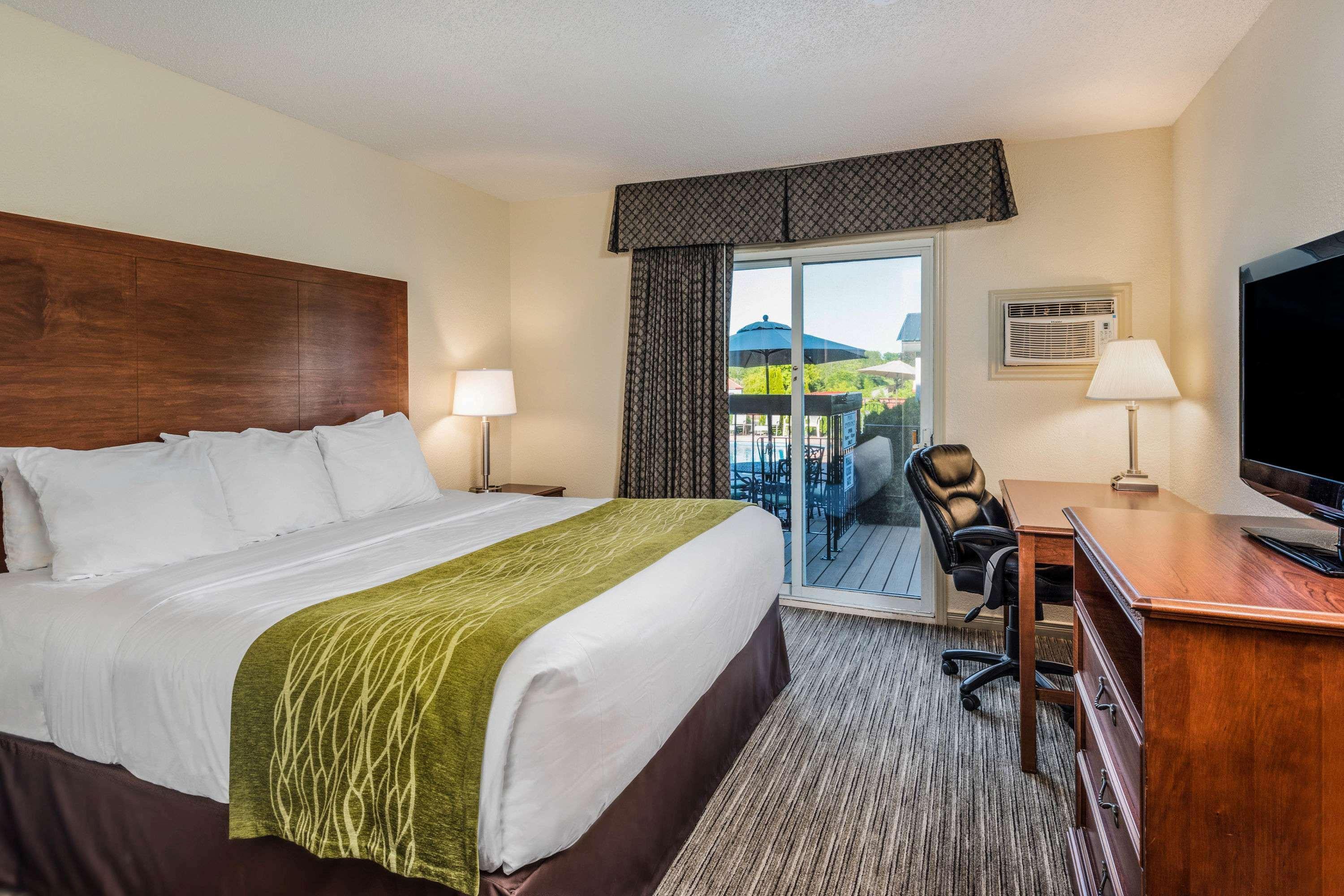 Travelodge By Wyndham Gananoque Exterior foto