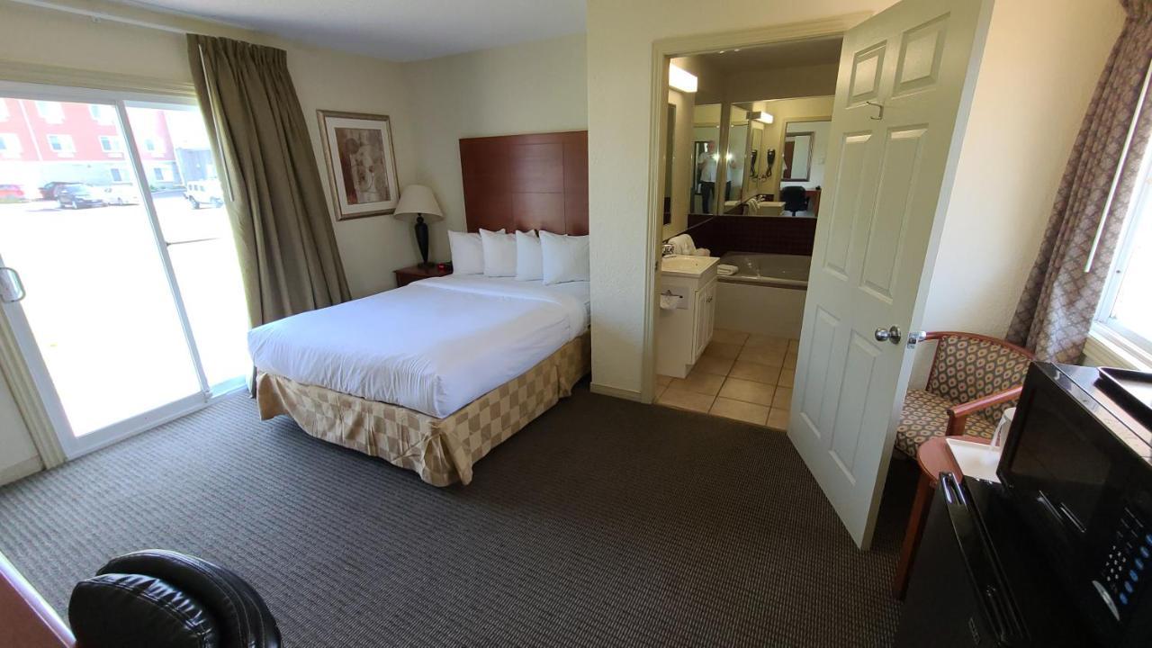 Travelodge By Wyndham Gananoque Exterior foto