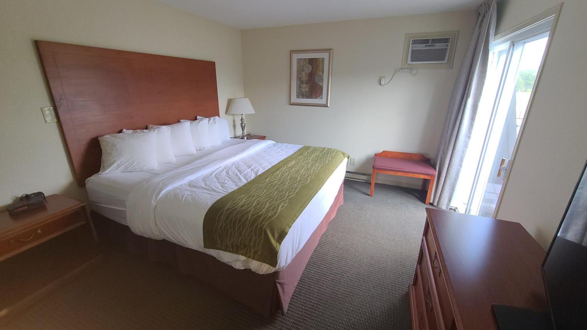 Travelodge By Wyndham Gananoque Exterior foto